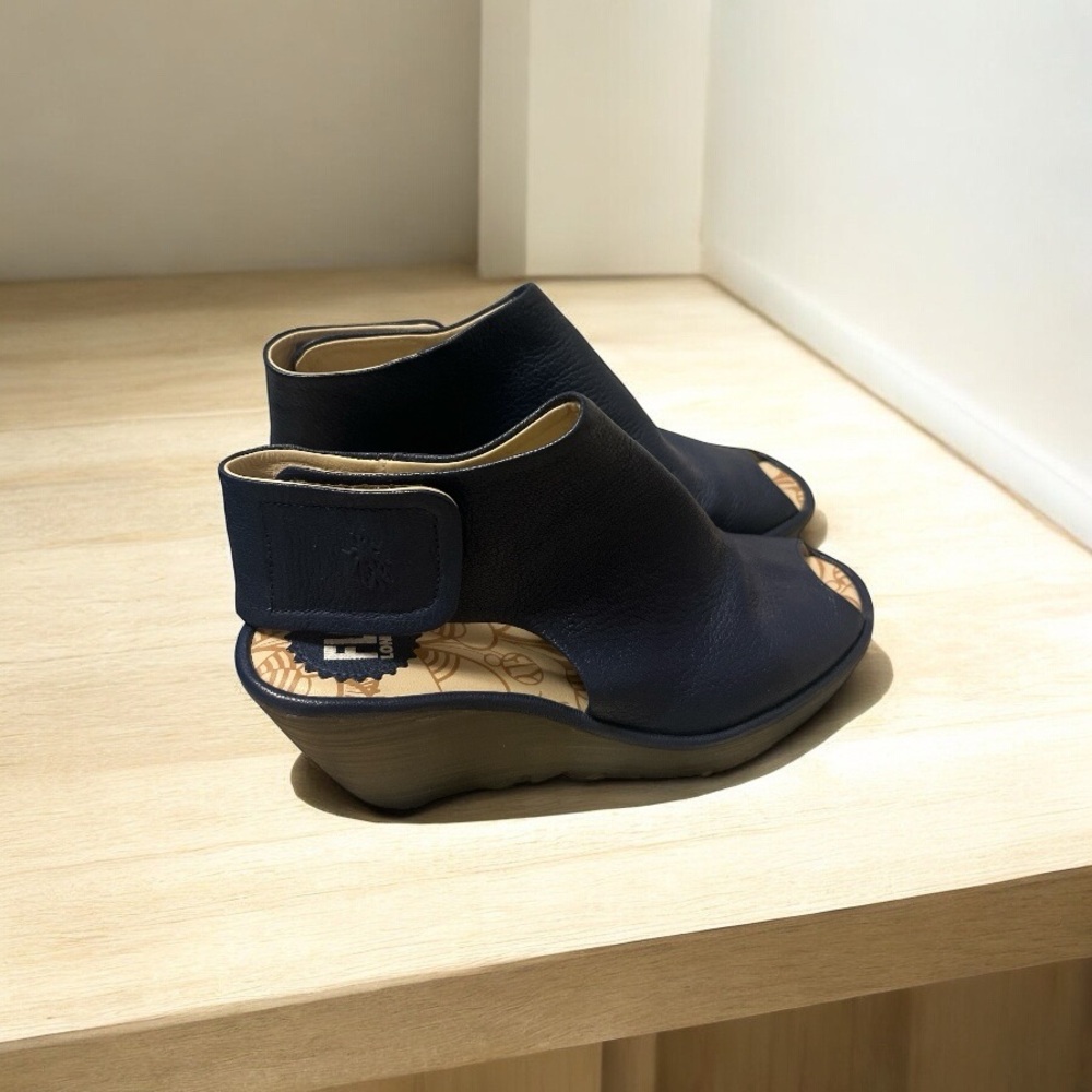 Women's Navy Wedge Sandals 6.5